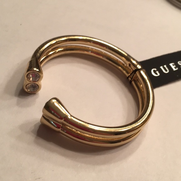 NWT Guess goldtone rhinestones open cuff bracelet - Picture 1 of 4